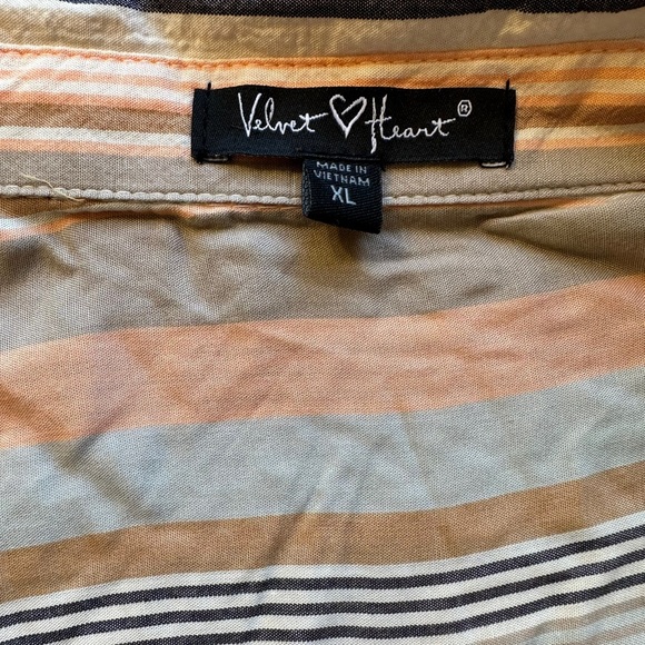 Striped Button Down, Size XL - Picture 3 of 3